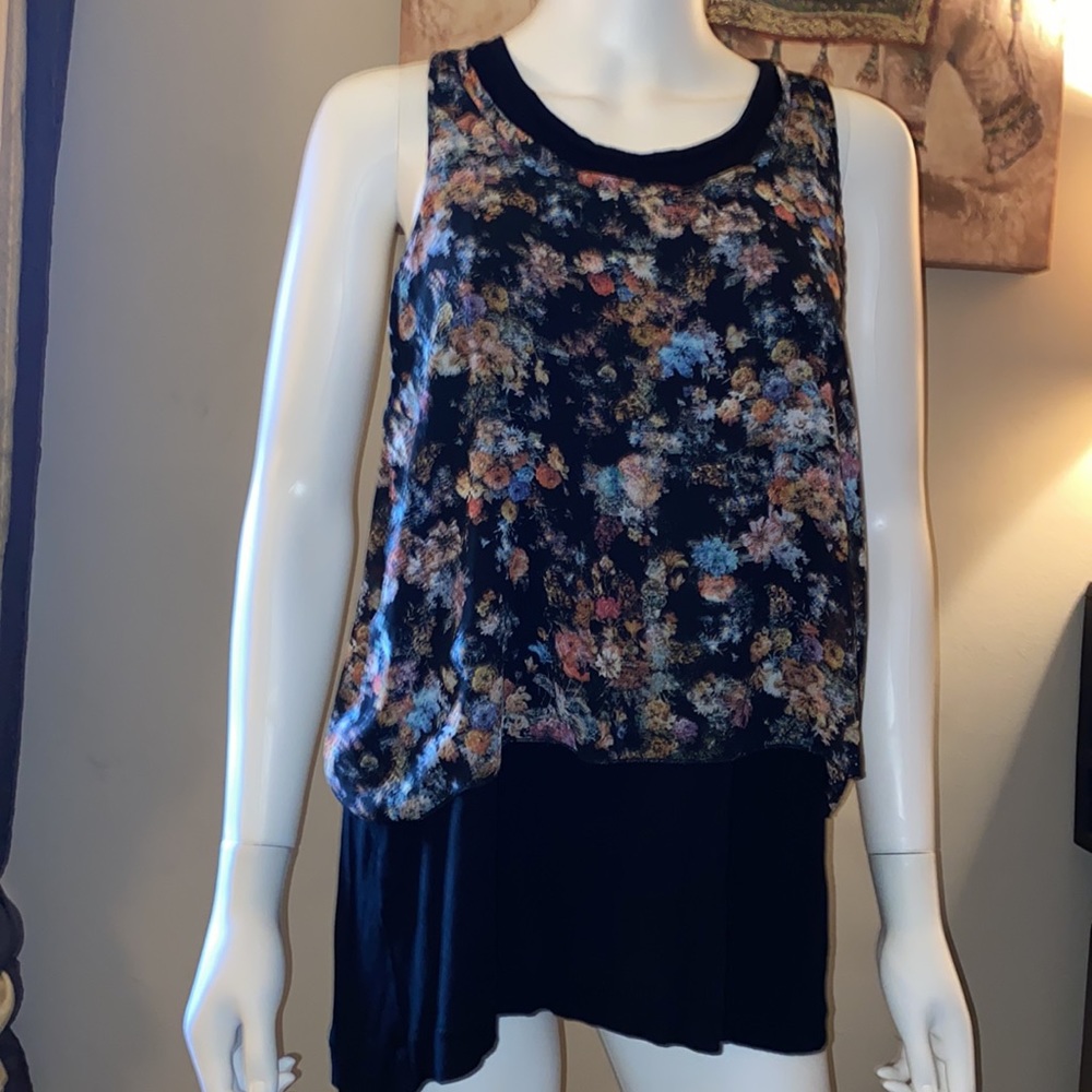 MNG Collection tank top - Picture 2 of 6
